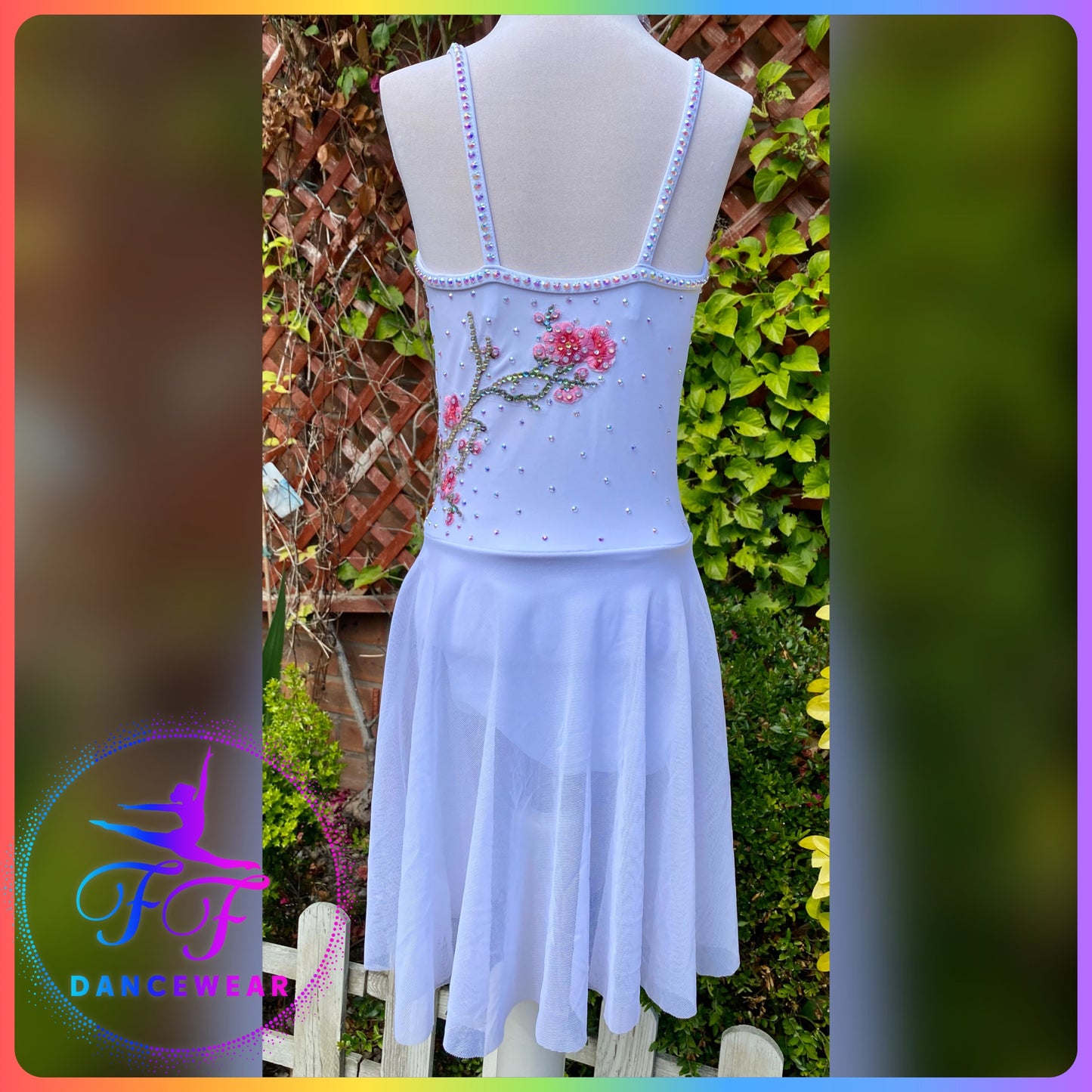 White Bespoke Stoned Lyrical / Contemporary Dance Costume (Size 1 - approx 7/8yrs)